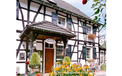Außenansicht des Hotels Restaurant Sengelmannshof in Essen