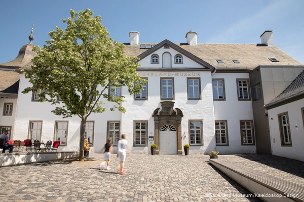 Der Eingang zum Sauerland Museum befindet sich am Landsberger Hof in Arnsberg, einem Stadtpalais aus dem 17. Jahrhundert