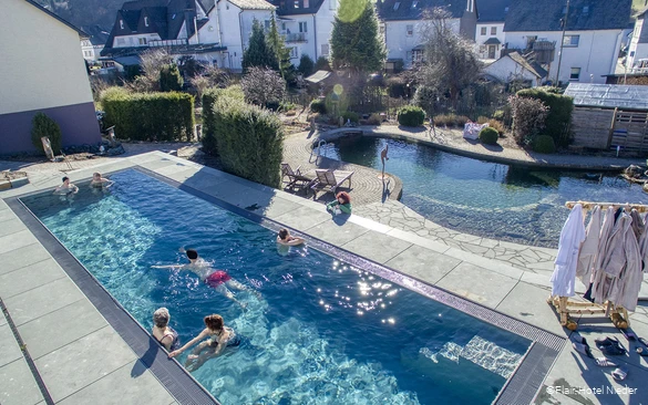 Pool des Flair-Hotels Nieder in Bestwig