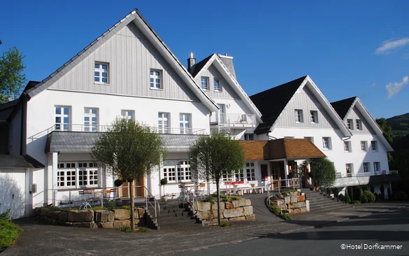 Außenansicht des Hotel Dorfkammer in Olsberg