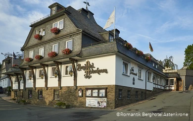 Außenansicht des Romantik Berghotels Astenkrone in Winterberg