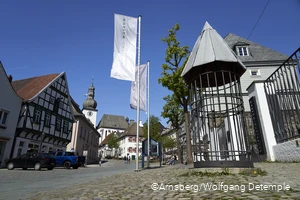 Die Altstadt von Arnsberg mit dem Eingang zum Sauerland Museum